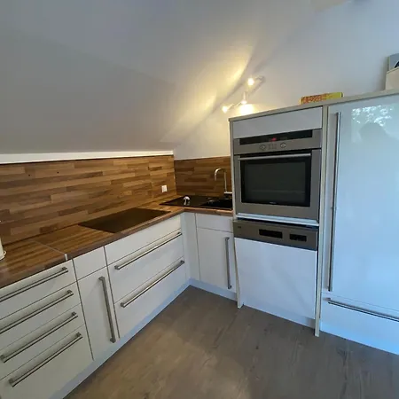 شقة Mit 3 Schlafzimmern, 5 Einzelbetten,balkon