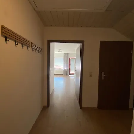 Mit 3 Schlafzimmern, 5 Einzelbetten,balkon * باد فسينغ